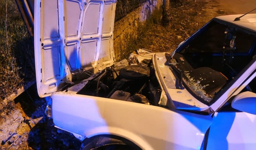 İstinat duvarına çarpan aracın alkollü ve ehliyetsiz sürücüsüne 250 bin TL ceza