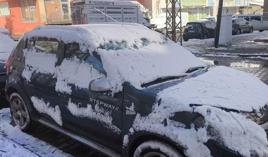 Kars'ta kar yağışı etkili oldu