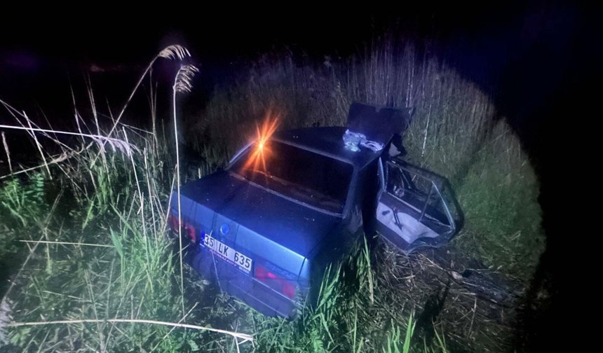 Manisa'da otomobil kanala uçtu: 2 ölü, 5 yaralı