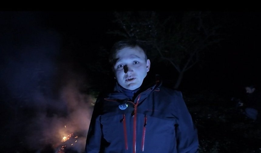 Manisa'da üreticilerden 'zirai don' nöbeti; badem ağaçlarına dumanlı koruma