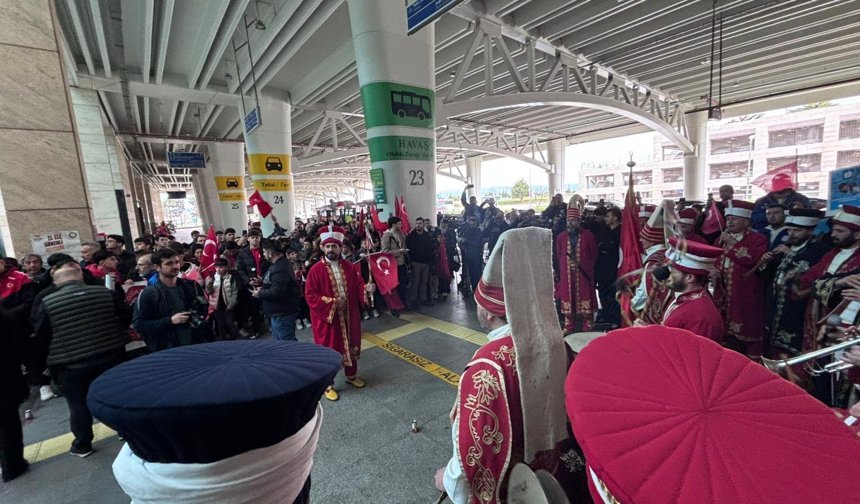 Milli güreşçi Rıza Kayaalp'e Ankara'da coşkulu karşılama