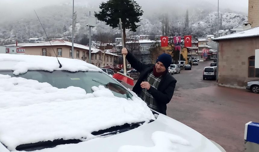 Posof'ta kar yağışı etkili oldu