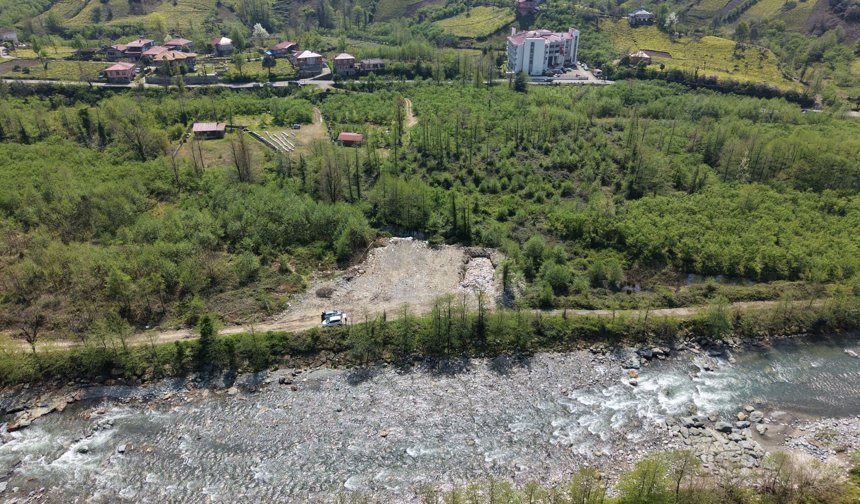 Rize'de açık alana çöp döken Fındıklı Belediyesi'ne 2,3 milyon lira ceza (2)