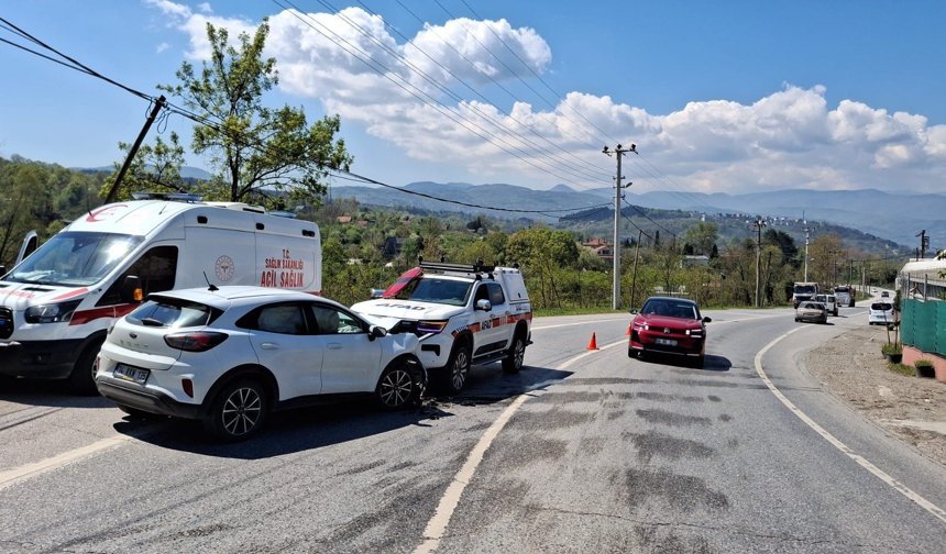 Sapanca'da kaza; 4 yaralı