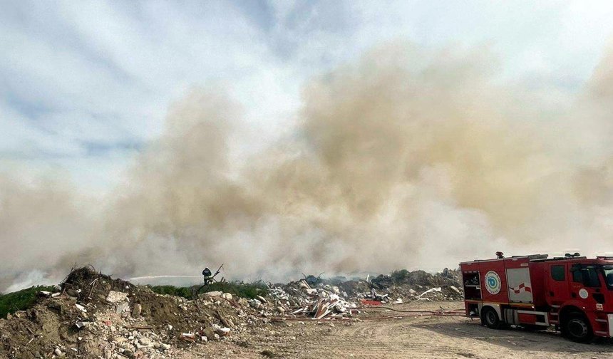 Tekirdağ'da atık deposunda yangın