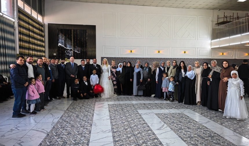 İskoçyalı Leanne turizmci Türk ile hayatlarını birleştirdi