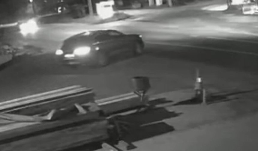 Yola çıkan otomobile başka bir otomobilin çarptığı kaza kamerada: 5 yaralı