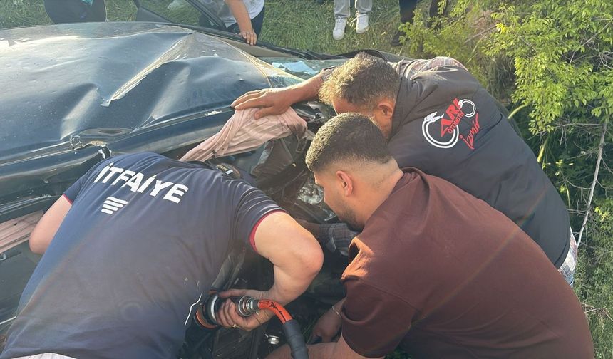 Adıyaman'da 2 otomobil çarpıştı; anne ve 2 çocuğu öldü, 4 kişi de yaralandı