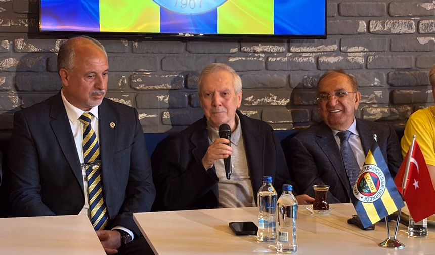 Aziz Yıldırım: İki santrforla görüşüyoruz, ben de devreye girdim