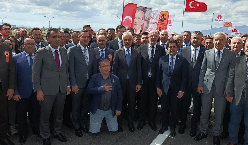 Bakan Uraloğlu: Hızlı tren hattı ile Suudi Arabistan'a kadar gideceğiz (2)