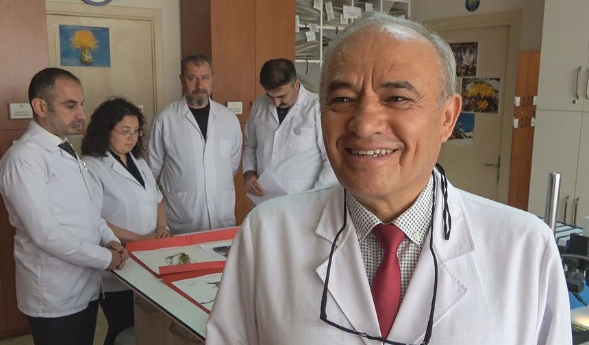 Bilim dünyasına kazandırdığı 4 yeni bitki türünden birine eşinin adını verdi