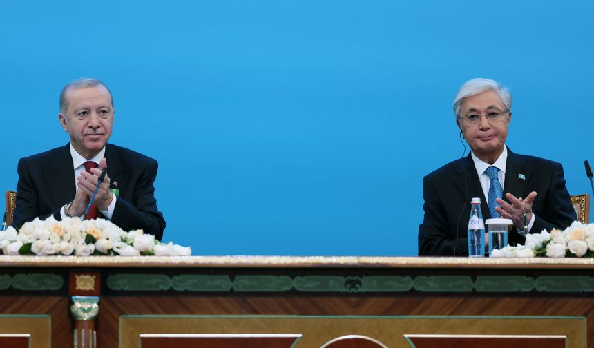 Cumhurbaşkanı Erdoğan'a Kazakistan'da 'Ahmet Yesevi Özel Devlet Nişanı'