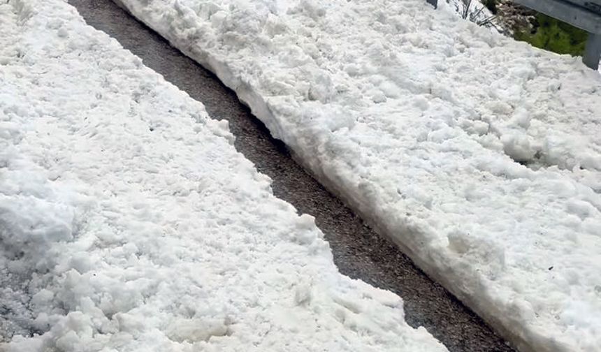 Karaman'da dolu yağışı yaşamı olumsuz etkiledi