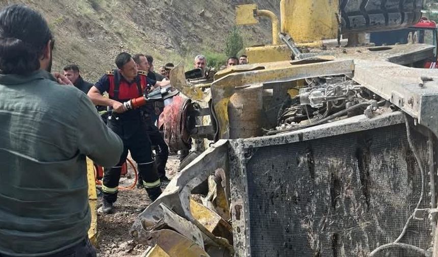 15 metre yükseklikten yuvarlanan kepçede sıkışan operatör, ağır yaralandı