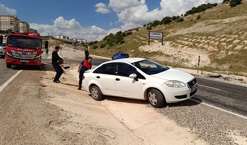 Adıyaman'da otomobiller çarpıştı; 3 yaralı
