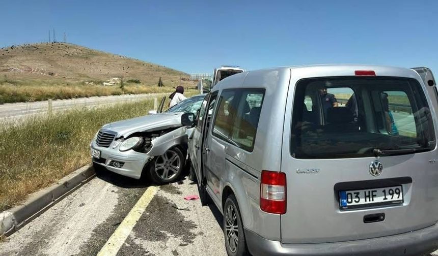 Afyonkarahisar'da kaza: 1 ölü, 6 yaralı