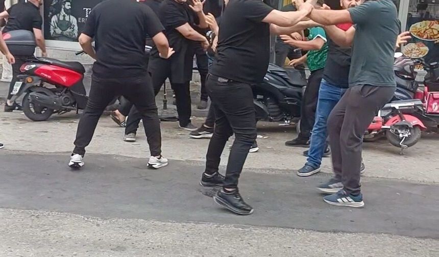 Aydın'da esnaflar ile vatandaşlar arasındaki kavga kamerada: 1'i polis 5 yaralı