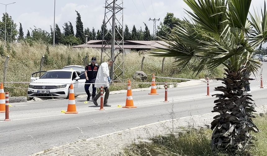 Cezaevi önünde 2 kişiyi vurup gasbettikleri otomobille kaçan 3 şüpheli yakalandı