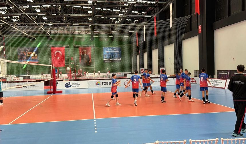 Deprem şehidi milli voleybolcu Kocabaş'ın adının verildiği TVF Altyapılar Türkiye Şampiyonası Eskişehir'de başladı