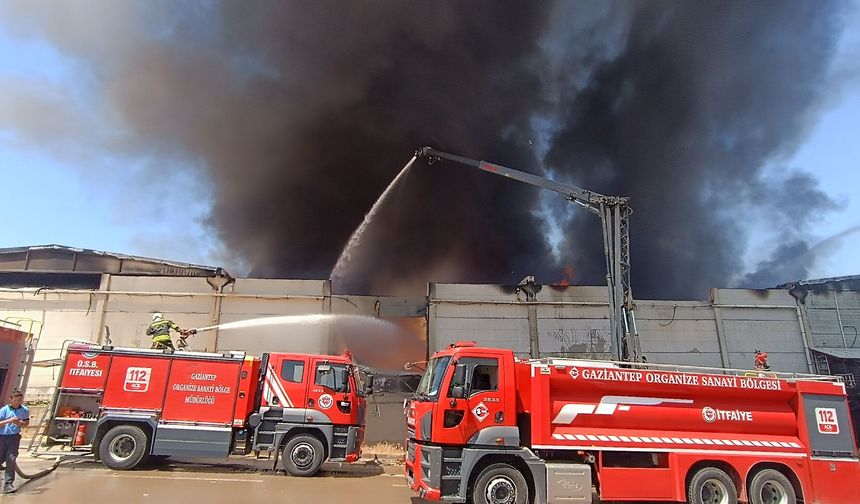 Gaziantep'te tekstil fabrikasında yangın