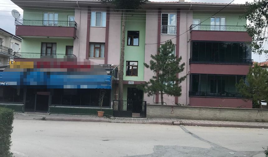 Komşusu kadını bıçaklayarak öldürdü, suç aletiyle yakalandı