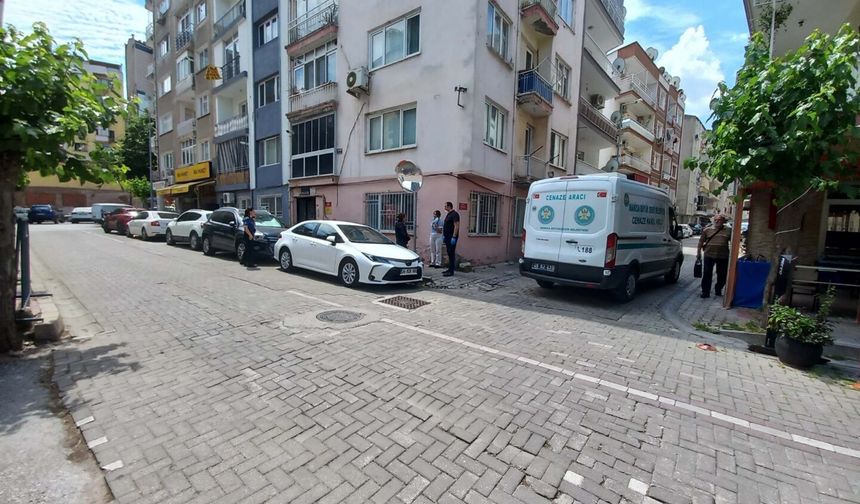 Manisa'da 'kötü koku' harekete geçirdi; modacı evinde ölü bulundu