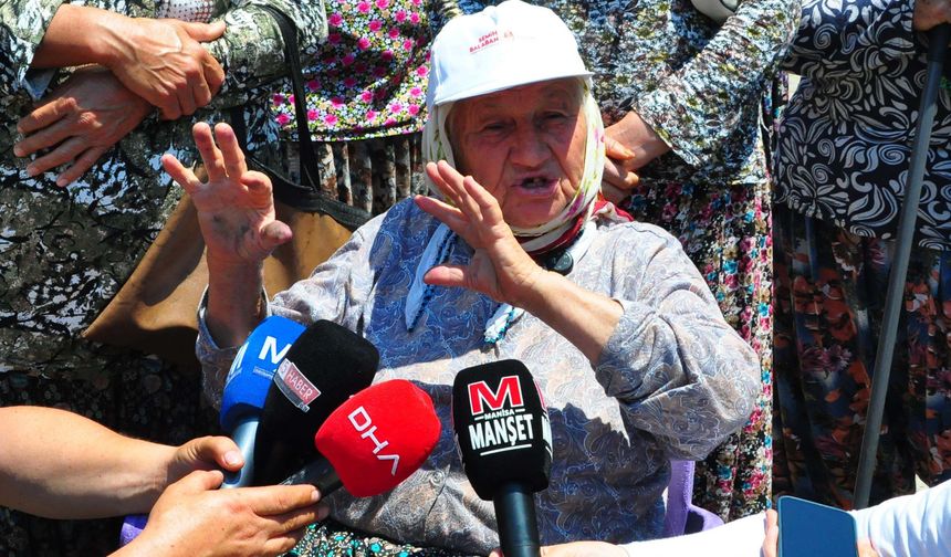 Manisa'da köylülerden 'mezarlık' eylemi