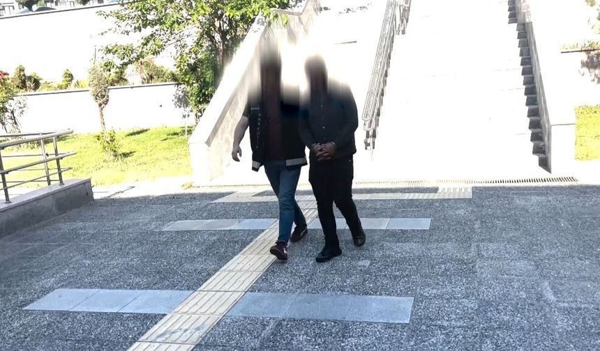 Minibüsün yedek lastiğine zulalanmış 11,5 kilo uyuşturucuyu 'Hector' buldu
