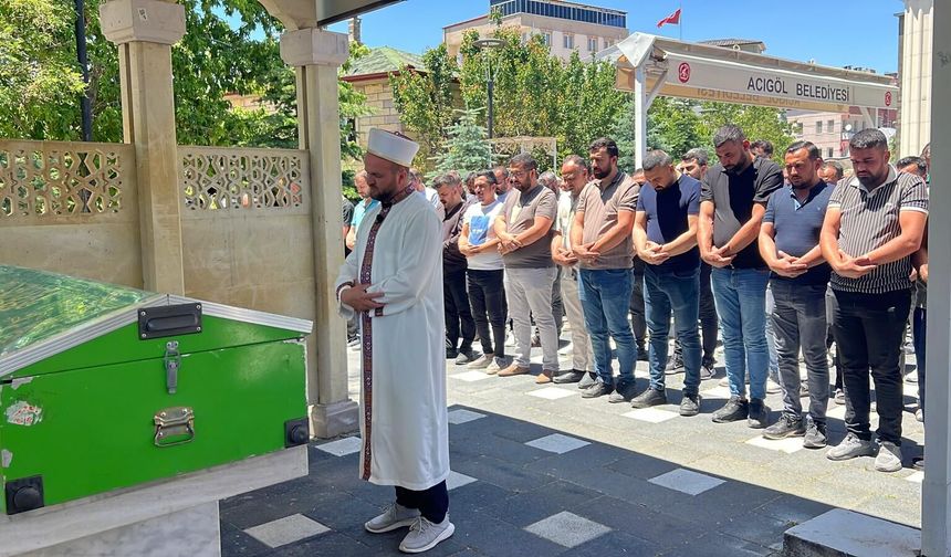 Nevşehir'de 5'inci katın penceresinden düşen Yasin Yaman, toprağa verildi