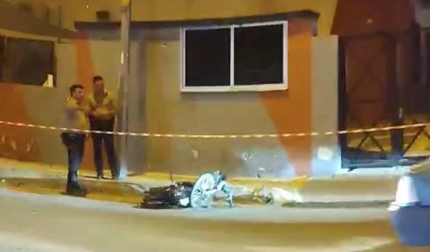 Otomobille çarpışan motosikletin sürücüsü öldü