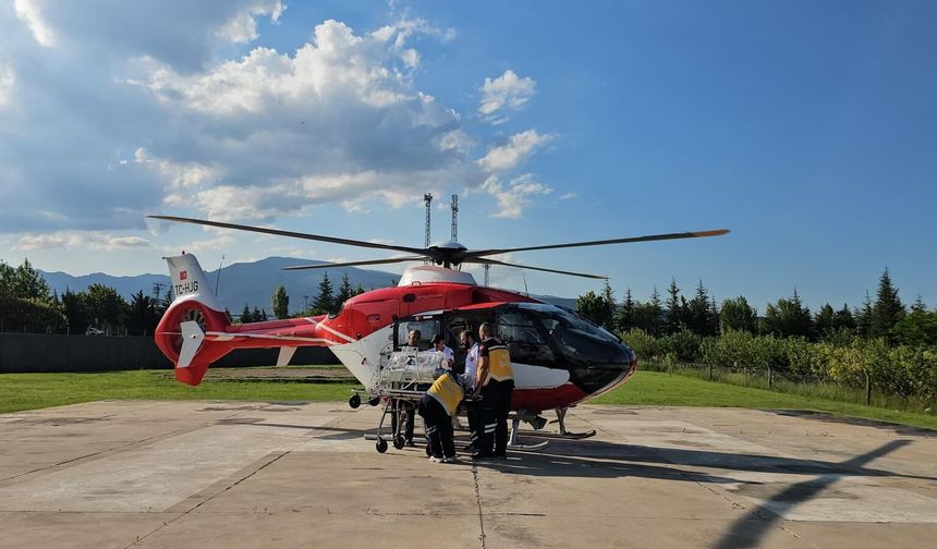 Prematüre ikizlerden biri helikopter ambulansla Niğde'ye sevk edildi