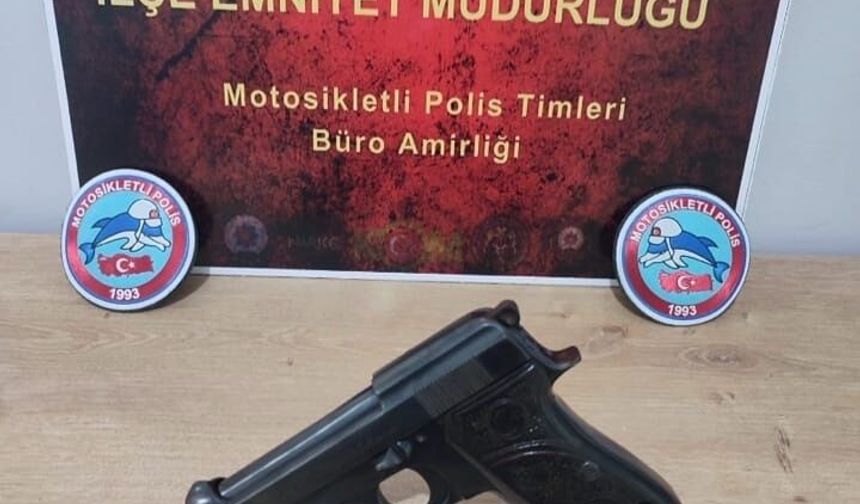 Ruhsatsız tabancayla yakalanan ehliyetsiz sürücüye 240 bin lira ceza