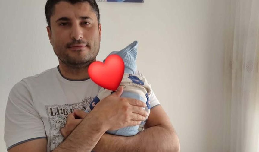 Şehit polis memurunun babaevine Türk bayrağı asıldı (2)