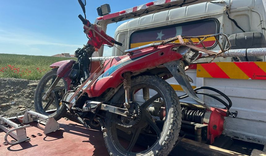 Uyuşturucuyla yakalanan plakasız motosikletin ehliyetsiz sürücüsüne 128 bin lira ceza