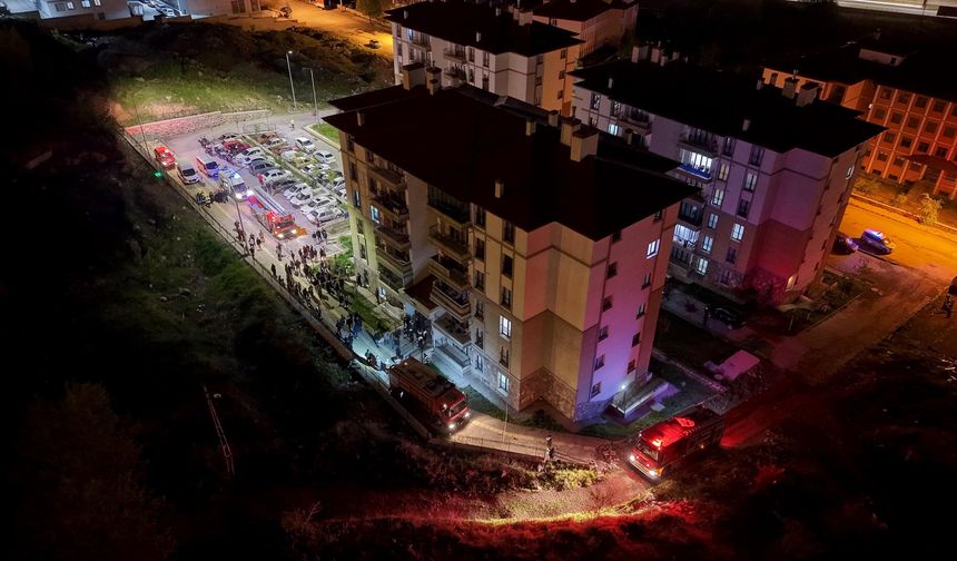 Yangında yaşamını yitiren kadın, son yolculuğuna uğurlandı