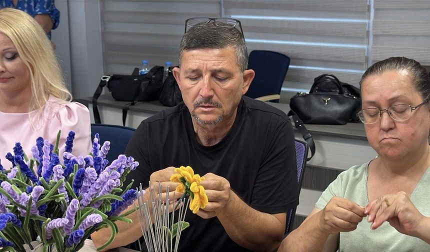 2 çocuk babası meme kanserini yendi, kadın hastalara moral veriyor