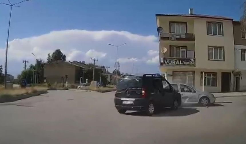7 kişinin yaralandığı kaza araç kamerasında