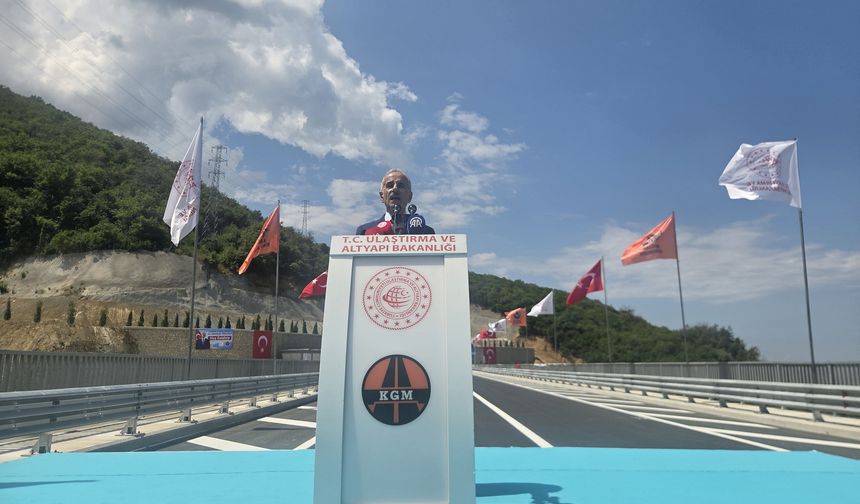 Bakan Uraloğlu: Yalova-Armutlu Yolu seyahat süresini 1 saatten 30 dakikaya düşürdük
