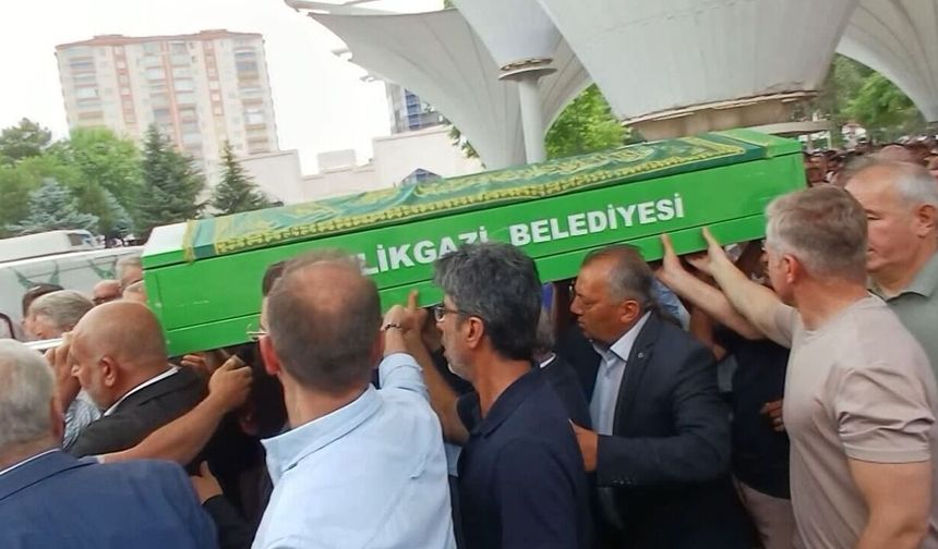 Belediye özel kalem müdürü bisikletten düşüp öldü (2)