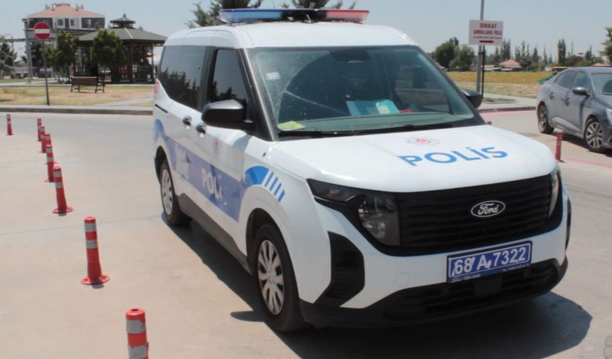 Cam silerken 1'inci kattan düşüp ağır yaralandı