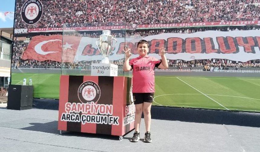 Çorum FK'nın şampiyonluk kupası kentte sergileniyor