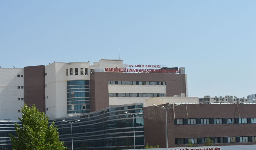 Damda uyuyan kız çocuğu yorgun mermi ile ağır yaralandı