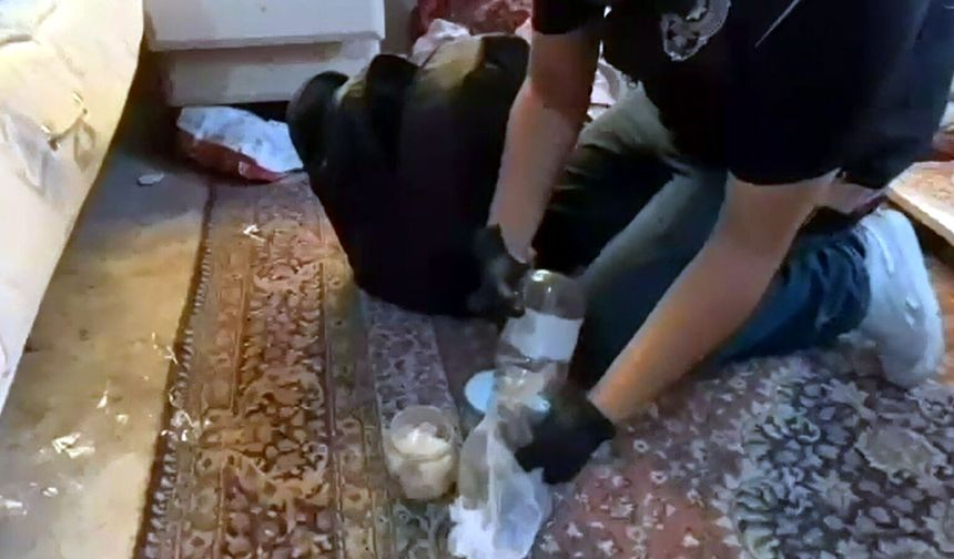 Edirne'de uyuşturucu satıcılarına operasyon; 2 tutuklama