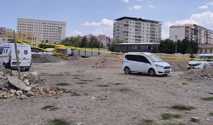 Eski eşinin silahlı saldırısında yaralanan hamile kadının bebeği öldü (2)