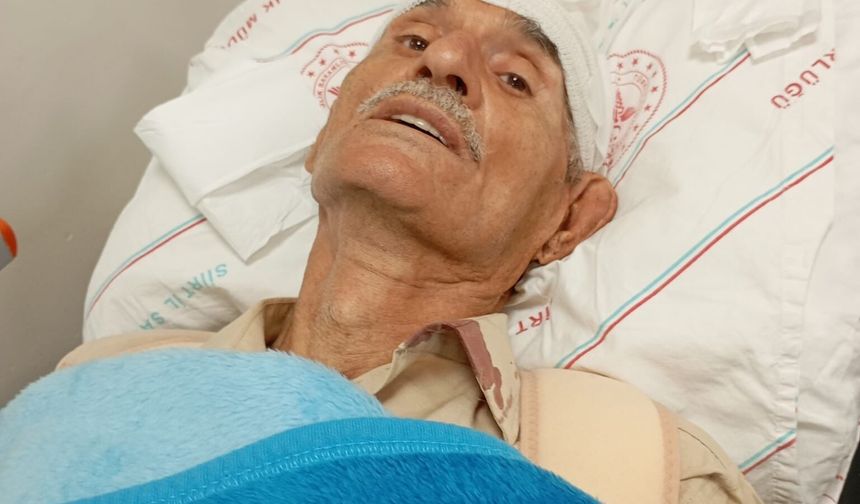 Evinin önündeki istinat duvarından düşüp, ağır yaralandı