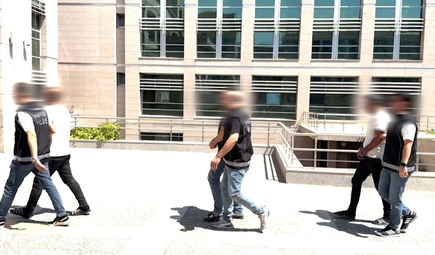 İki TIR'daki 122 kilo uyuşturucuyu 'Mailo' buldu; 2 tutuklama