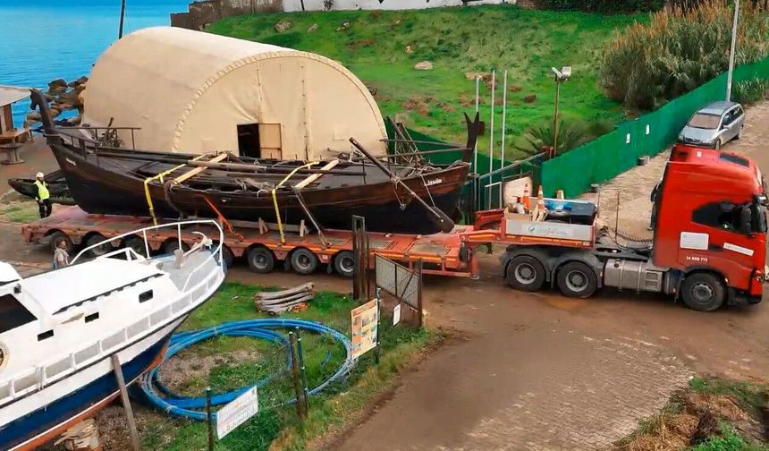 Odyssey destanındaki dönem teknesi, Troya Müzesi'nde sergileniyor