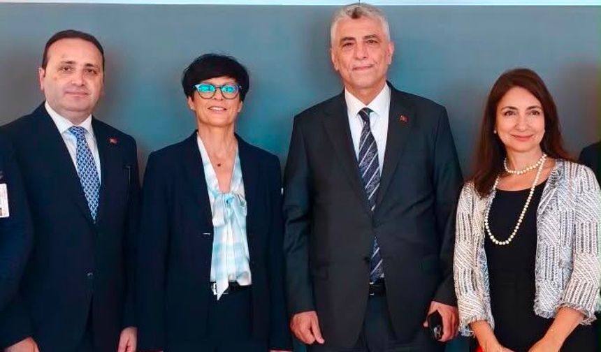 Ticaret Bakanı Bolat, AB Komisyonu Üyesi Kos ile bir araya geldi