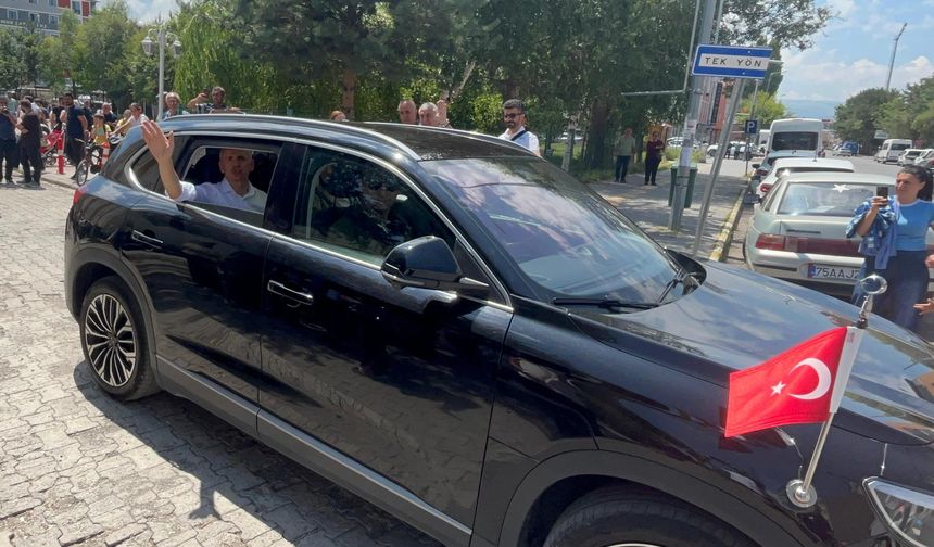 Vali Çiçekli, Ardahan'a veda etti