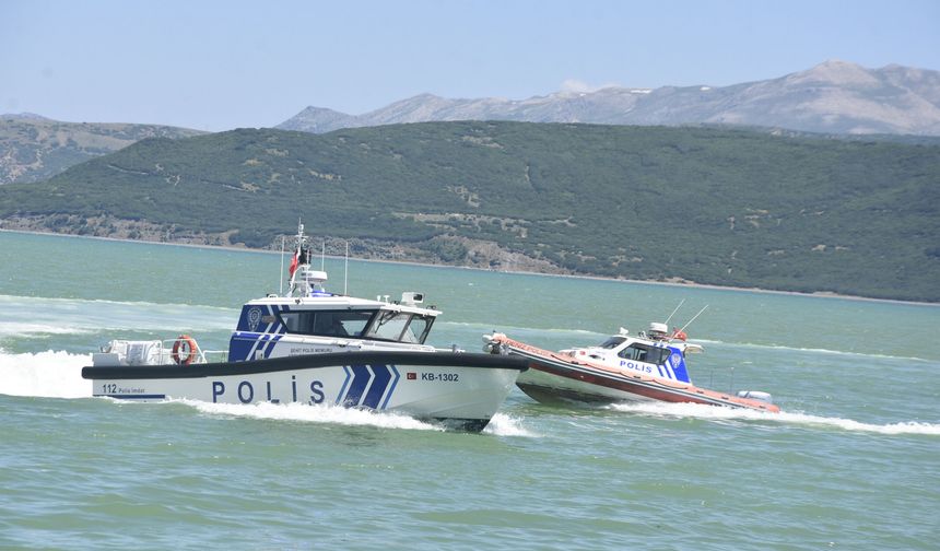 Van Gölü'nde inci kefaline sıkı koruma
